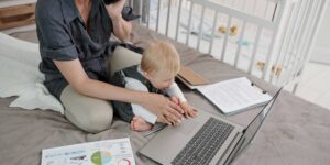 Challenges of Being a Single Mom and Where to Find Support 1